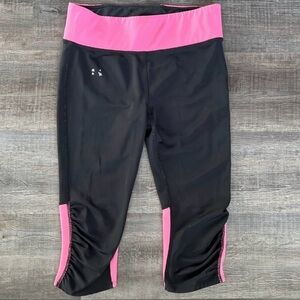 💞 Women’s Small Black & Pink Under Armour Heatgear Capri Leggings